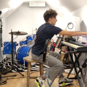 Axel Auriant Instagram - Rehearsals 🎧⚡️🤍