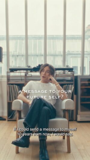 Axel Auriant Instagram - très fier de faire partie de la nouvelle campagne
@boucheron pour fêter les 20 ans de la collection
« Quatre » ✨🫣💕

vive la vingtaine, vive les rêves (& la pizza à la truffe). 

#Quatreis20 #BoucheronQuatre