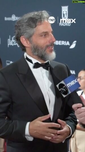 Axel Kuschevatzky Instagram - Joaquín Furriel no necesita telepronter 😍😎 #PremiosPlatinoTNT