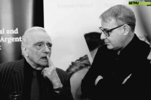 Axel Kuschevatzky Instagram - ¿Qué si alguna vez imaginé trabajar en un proyecto donde estuviese Martin Scorsese? Ni en mis más remotos sueños. Todavía me pellizco. Gracias Celi por haberlo hecho posible gracias a una película tan hermosa e inteligente como EL AROMA DEL PASTO RECIÉN CORTADO. Y gracias a todxs los que la llevaron adelante y la convirtiero en realidad.

EL AROMA DEL PASTO RECIÉNCORTADO, protagonizada por Joaquin Furriel y Marina de Tavira dirigida por Celina Murga y presentada por Martin Scorsese.

PD: el cine argentino es maravilloso.

#cine #cineargentino #cinenacional #joaquinfurriel #marinadetavira #celinamurga #tribeca #elaromadelpastoreciéncortado #thefreshlycutgrass #martinscorsese

@celina_murga @tribeca @joacofurriel @mardetavira @emanuelparga @vero.gerex @rominapeluffo_ @martinscorsese_ @tresmilmundoscine @mostracineok @infinityhill @dopaminemx @juanvillegas018 @cindyteperman @mondefi @fidelanavarro_oficial @benjaminsalinassada @tomaseloymunoz @bistagnino @phinglynn @infinityhill @nadadorcine @Weydemannbros @nadadorcine @thefableagency @ml_berch @marianapvolpi @gandhiequipos @mery.fara @lauraloha86 @fsarduy @federicaldoni @floresrosemblit @galarralde @ddeglise @julietawagner @paoladelgadoarte @alejandralopezfotografa