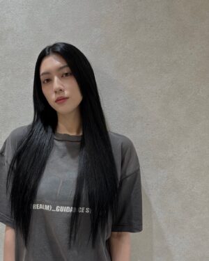 Ayaka Miyoshi Instagram - 💙🧡🖤❤️💛💚🩷🤎🩵
Which hair color do you like?