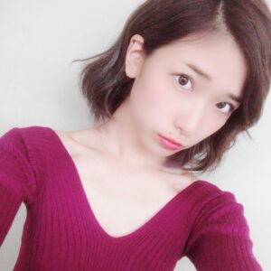 Ayaka Morikawa Instagram - 前髪かきあげ風にしてみたよ♡