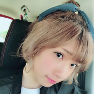 Ayaka Morikawa Instagram - お団子作ったけど小さくて見えない！( *´︶`*)
まぁいいや。ʬʬʬ
今日はお出かけday！
ママとれんとれんママとお出かけー(o･v･)♪
少し遅い母の日をお祝いするよー💙