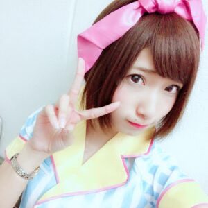 Ayaka Morikawa Instagram - エクステつけて前下りボブにして頂きましたー！！
顔の横に毛があるのが久しぶりすぎてめっちゃ食べる。
でも、可愛いから許す❤
似合う？？
#RISEL.xoxo.