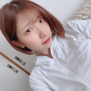 Ayaka Morikawa Instagram - 前髪ありとなし
どっちも楽しい♡