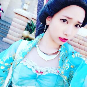 Ayaka Morikawa Instagram - ジャスミンのコスプレ！！！
もう少しでハロウィン終わっちゃう😭
まだまだやりたいコスプレたくさんあるのに！！
#アラジン #ジャスミン #ジャスミン仮装  #コスプレ #コスプレイヤー #ディズニーシー #ディズニー