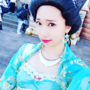 Ayaka Morikawa Instagram - ジャスミンのコスプレ！！！
もう少しでハロウィン終わっちゃう😭
まだまだやりたいコスプレたくさんあるのに！！
#アラジン #ジャスミン #ジャスミン仮装  #コスプレ #コスプレイヤー #ディズニーシー #ディズニー