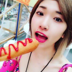 Ayaka Morikawa Instagram - メイクも髪もおわったけど、やっぱりプールは全力で遊んだ方が楽しいね！！
#サマーランド #プール