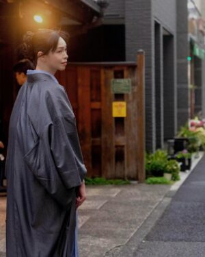 Ayako Kawahara Instagram - 千駄木へ
#sendagi #nezu #yanaka #tokyo #spring #sweetfish #根津 #谷中