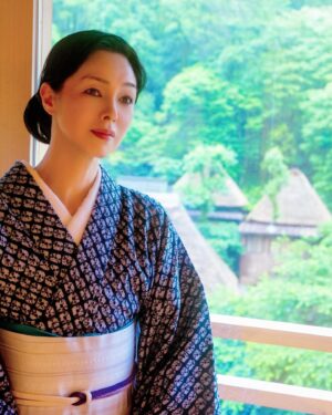 Ayako Kawahara Instagram - 鹿児島への旅
#kagoshimaairport #kirishima #kimono #妙見温泉 #着物 #着物旅