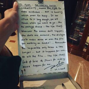 Ayan Mukerji Instagram - SRK (2) 💥
Something I saved over the years. SRK’s ever-generous, kind note on this thing I used to carry to work, as an assistant... #keepgoing #keepdoing #keepgrowing