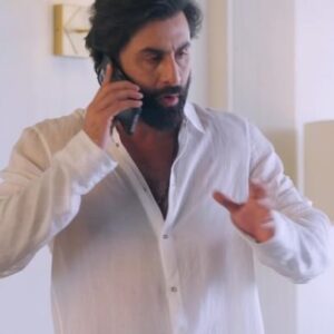 Ayan Mukerji Instagram - Ranbir, I hope you’re reading this from your secret Instagram account —- You have 2 more parts to go on Brahmāstra so you better be nice to me !!! 😂😂😂

#brahmastraondisneyplushotstar #nov4th