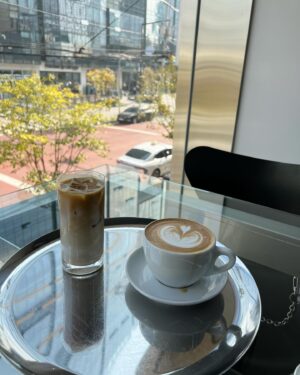 Ayane Takahashi Instagram - お友達とおでかけしたときの☕️🤍