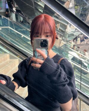 Ayane Takahashi Instagram - 髪色変えました！ほんのり赤にしたよう🍒
久しぶりに髪に色入れて楽しい！！