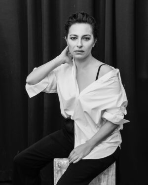 Ayça Bingöl Instagram - Başarıları, yetenekleri ve duruşlarıyla bizlere ilham olan üç kadın ile karşılıyoruz Mart ayını! Ayça Bingöl, Ceren Moray ve Cansu Tosun! Üçü bir araya gelince ortaya ‘kusursuz güç dengesi’ çıkıyor! 

@aycabingol1 @sevdahanimmm @cansutosun

Röportaj: @tugceorcunus
Fotoğraf: @tameryilmaz1
Moda Editörü: @_hknylcn
Saç: @feritbelli
Makyaj: @sevankaaa @furkarakol @sevanqa
Video: @yusaebrar
Moda Editörü Asistanları: @firatgencdogan @pinarakar
Retouch: @meykermen
Dijital İçerik Direktörü: @tugceorcunus 
Kurumsal İletişim: @mukokaya
Dijital İçerik Editörü: @burakkucpinar

#bestylemagazine #bestylish #kusursuzgüçdengesi