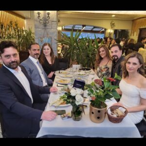 Ayça Mutlugil Instagram - Dört harflilerin düğünü var 💃🏿 Halem @halecalap @serkan_birlik._ ❤️