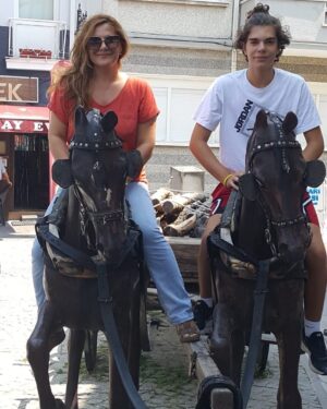 Ayça Mutlugil Instagram - Dörtnala 🐴🐴