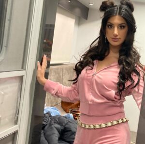 Ayden Mayeri Instagram - 💖15 yr old me is thriving🐬 I LOVE THAT FOR YOU EP 2 OUT NOW @showtime !! 

Hair: @addygal 
Makeup: @bellina13 
Styling: @granolaluxury
