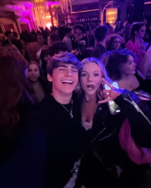 Ayden Mekus Instagram - What an AMAZING night at the White Fox After Hours event at Delilah West Hollywood! @whitefoxboutique @delilah @cldstyle 
•
@thekidlaroi Thanks for the fist bump 👊⭐️