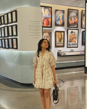 Ayesha Kaduskar Instagram - an ode to this dress 🫶🏼