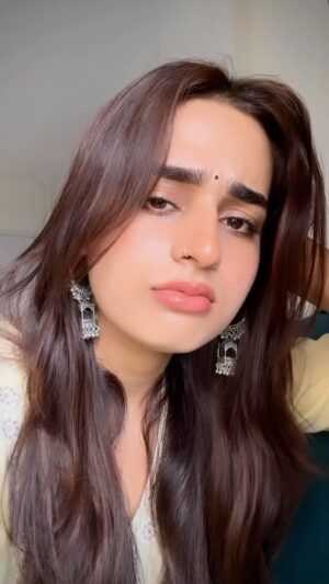 Ayesha Khan Instagram - Jevlas ka?🐣