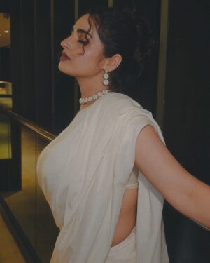 Ayesha Khan Instagram - See you in my dreams.