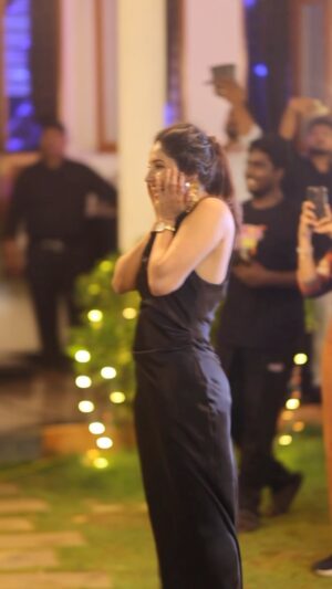 Ayesha Zeenath Instagram - Thank you each and  everyone for making my birthday the best , grateful to have u all in my life 🫂💞🙌🏻

:
#birthday #surprsie #grateful #friendship
