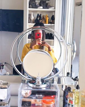Ayisha Issa Instagram - 💄💋

—

#mirrorselfie #selfietime #makeupdesk #mymakeupstation #makeupstation #homemademakeup #mymakeupkit #makeupkit #shoes #shoelover #shoeaddict #shoeaholic #braids #wiw #homecorners #thiscornerrighthere #hometour #mirrorpic #mirrorme #thisisme #selfieoftheday #instaselfie #instaGood #picoftheday