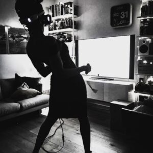 Ayisha Issa Instagram - #blindedbythelight
.
.
.
.
.
.
 
#datenight #blackandwhite #vr #futuretechnology #2022 #gaming #gamergirl  #backbend