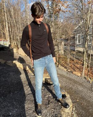 Aymeric Jett Montaz Instagram - @redwingheritage has always been my go to boots for comfort and quality ❤️ I love you guys 🥰 and they are perfectly matched with my @charles_f_stead bag😎