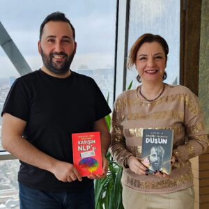 Ayşe Burcu Eren Instagram - @satisinnlpsi kitabımız, @webtures ekibi ile buluştu.

Sevgili @kaangulten in @ceresyayinlari tarafından çıkan #girişimcikafasıyladüşün kitabını kutladık.

Kurum kültürünü her zaman takdir ettiğim ve tüm eğitimlerde dillendirdigim @kaangulten ve ekibi, dijital anlamda geleceği hızla biçimlendiriyorlar.

Birlikte çalıştığımız Takıımdaşlık - Etkin Liderlik ve İletişim Eğitimleri ile;  @satisinnlpsi kitabımızın içeriğini harmanlayacak olan bu muhteşem takıma, geleceğin dünyasında nice başarılar diliyorum.💃

Sevgili @korayinan_ ile birlikte yazmış olduğumuz, @ceresyayinlari tarafından basılan kitabımız @satisinnlpsi; kurumsal eğitim modülü ile, iş dünyasında fark yaratmaya devam ediyor.

@aysetugbadedeoglu @korayinan_ @kaangulten @ceresyayinlari @satisinnlpsi

@webtures @webturesmobile @webturessocial @webturesakademi