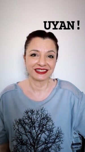 Ayşe Burcu Eren Instagram - Her şey birbirimiz için Çekirge. Uyan!

Aydınlık ve karanlık, iyilik ve kötülük, şeytani ve rahmani, negatif ve pozitif, yine ve yang, elektronlar ve protonlar.
Varoluşa hizmet eder hepsi.

Hepsi biz, hepsi sen, hepsi her şey...
UYAN!

#iyilik #kötülük #aydınlık #karanlık #farkındalık #varoluş #spiritüel #farkındalık #motivasyonsözleri #olumlama

Video by @buseaykinofficial 💜