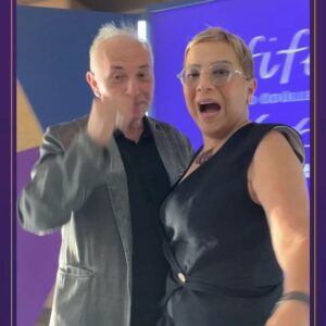 Ayşe Erbulak Instagram - 🎭 3 kez aday ve kazanan @erbulaksevinc ablaannesi, 2 kez de davetli olarak katıldığım YAPI KREDİ AFİFE ÖDÜLLERİ’nde bu kez adıma yazılı JÜRİ koltuğunda oturmanın keyfini yaşadım.

🎭 Her şeyden önce hayatımda ilk kez bu kadar su gibi akan, hiç bir davetlinin salonu terk etmediği, tıkır tıkır işleyen bir ödül törenine ülkemizde hiç rastlamamıştım. Bu nedenle bu şahane organizasyonda emeği geçen herkesi kutluyorum.

🎭 Benim için eşsiz bir deneyim oldu. Çok yeni şeyler öğrendim. Hele dün gece duyduğum 2 deyimi mottom yaptım bile;
Şahika Tekand; UMUT YOKSA İNAT VARDIR
Yücel Erten; DÜŞ HEKİMLERİ

🎭 Eline doğduğum, onun tiyatrosunun kozasından kelebek olup uçtuğum başta Haldun Dormen olmak üzere bu platformda yer alan herkese bana kattıkları için çok teşekkür ederim.
@yapikrediafifetiyatroodulleri 
@haldundormen  @ozdenozgurdal @ozenyula @itirerhart @cimenturunc @sahika.tekand @ebruacaroffical @aziz.sarvan @pinar_cekirge 
🎭 MUTLU ANILAR DOLABIMA çok şahane bir kutu daha yerleştirdim.