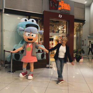 Ayşe Erbulak Instagram - Bugün günlerden EK2 sınıfımız.
ErbulakKidzania 2. Sınıfı Performans günü…
2023-2024 sezonuna veda ama 2024-2025 sezonuna hazırlık:)
Başta @kidzaniaistanbul @meralmiryammolinas  @etimurr ve  @evrengokalp @tugbatuzmen ve isimleri buraya sığmayacak ama gönlümüze kazınmış tüm ekibe,
@selennozgurr @damlasuisci @baharelden @firathalisdemiir @dumluhande @nurardakoc  ekibimize
Öğrencilerimize ve ailelerine çok ama çok teşekkür ederiz:)
@erbulaksevinc @daghankulegec @ozdenozgurdal