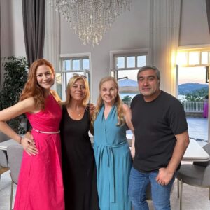 Ayşen İnci Instagram - Bu güzel ekibi çok özleyeceğim.