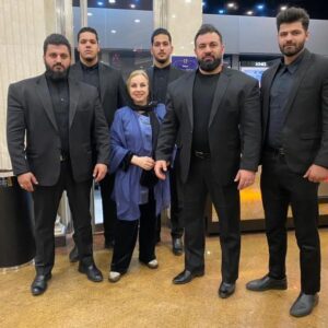 Ayşen İnci Instagram - Ayşen devler ülkesinde.Korumasız yapamam.