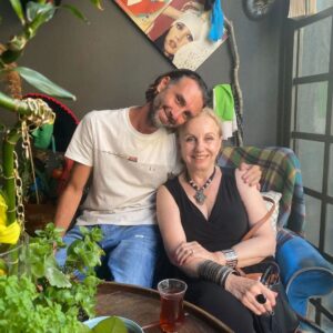 Ayşen İnci Instagram - Taleben candır.