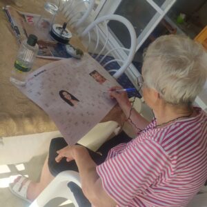 Ayşenur Yazıcı Instagram - "Benim hiç gönlümü almadılar Ben hep kendi kendime bir köşede affettim herkesi.” Nilgun Marmara