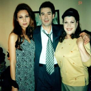 Aysun Metiner Instagram - O zaman #tbt lerin kralı gelsin, #şaşıfelekçıkmazı  gelsin🎉Set fotoğrafçısından fazla foto çekmişim valla, daha da bir sürü var🙈