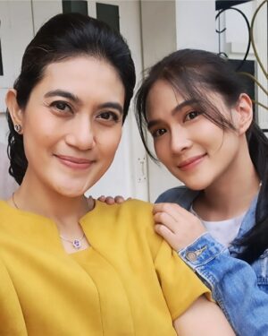 Ayu Inten Instagram - FTV fresh Besok Rabu 3 April 2024 pk 10.00wib SCTV 🩵

"Susah banget Dah memadamkan Api Cinta"
#ftvngetop #ftvsctv #ftvsctvlover #ftvfresh #sctv 
@aurorafilms.ftv_ @aurora.film_ @ftvsctv.terbaru_ @sctv