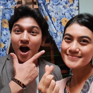 Ayu Inten Instagram - Syuting kali ini berasa piknik Santai,ketawa2 ,ada bayik2 ucull , ngebakso bareng pokoknya happy bgt Makasii yaa kalian 🩷
@ikadihardjoo @qausarhy @kathyindera @ryan.bakri @erlinsarintan @finnbramasta @masayuclara @jasmineelfirabs @haikalmuhammad19 

#setlife #ftvngetop #ftvsctv #starvision #comingsoon #workingwithfun #happymoment