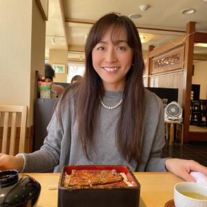 Ayumi Shigemori Instagram - ☆
土用の丑の日というと夏のイメージですが、
2024年の土用の丑の日を調べてみたら、1月26日、4月19日、5月1日（本日）、7月24日、8月5日、10月28日。
という訳で、鰻の写真を🤎

#土用の丑の日#鰻#5月1日