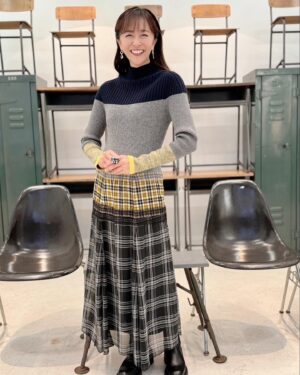 Ayumi Shigemori Instagram - ⭐︎
先日の衣装です💛🩶
素敵なワンピースで、気分も上がりました☺️
詳細はまた後日に。

#ワンピース#チェック柄

#アクセサリー#abiste_official
#スタイリスト#池ヶ谷ひろ子
#ヘアメイク#arakimake