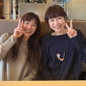 Ayumi Shigemori Instagram - ⭐︎
先日、りょうこちゃん（@tsunoda_ryoko）と
ランチ🍽️をした時の写真です。

#ストーリーの写真も見て下さいね🤣

#つのだりょうこ#りょうこおねえさん
#茂森あゆみ#あゆみおねえさん