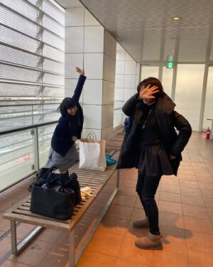 Ayumi Shigemori Instagram - ⭐︎
ちかお姉さん、りょうこお姉さん、まゆお姉さんとランチ＆お茶を🫶

りょうこちゃんは用事があり、写真を撮る前に帰ってしまったので、高尾山に登った時の写真を😉（2枚目）
3枚目はちかちゃんとまゆちゃん！
さすが体操のお姉さん達！
咄嗟にとるポーズがカッコいい😎

#火鍋#美味しかったです#ケーキの写真#撮る前に食べちゃった 

#松野ちか
#つのだりょうこ 
#いとうまゆ