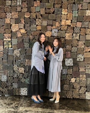 Ayumi Shigemori Instagram - ⭐︎
本日5/30 BSテレビ東京 夜8:54〜
築き人【俳優・田中道子×歌手・茂森あゆみ】前編
に出演させていただきます。
後編は6/6(木) 夜8:54〜です。
是非、ご覧下さい！

#田中道子 さんが美しくて見惚れてしまいました☺️
#ご結婚おめでとうございます㊗️

#茂森あゆみ#あゆみおねえさん
#衣装#apt成城 #apt_seijo 
#メイク#渡部亜由美