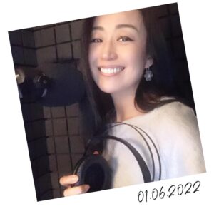 Ayumi Takano Instagram - 📕 🎙 🎧 😊
