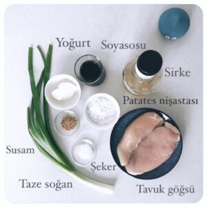 Ayumi Takano Instagram - Tatlı ekşi soslu tavuk yaptım :) 
Tarifini fotoğrafları kaydırarak bakabilirsiniz..
Tavuk göğsü kalorisi düşük proteini yüksek✨Fazla pişirildiği zaman sertleşiyor ama yoğurtta biraz bekletip ince keserek hızlıca pişirince yumuşacık olur🌸 Sirke de fazla keskin olmasın diye #kemalkükrer ballı elma sirkesini kullanıyorum çok yakışıyor 🍏 Biz bu yemeğin yanına haşlama pilav (yağ ve tuz yok) yiyoruz 🍚 
Kolay ve hesaplı bir tarif tavsiye ederim 😊
お昼は胸肉で甘酢チキンにしましたーご飯いっぱいいけちゃうから危険なのでお昼に。久々に公演が無い週末、お台所にゆっくり入れて楽しかったです🌸
#yemektarifleri #japonmutfağı #ayumininmutfağı #akşamyemeği #dietyemeklerim #sağlıklıbeslenme #kolayyemektarifleri @kemalkukrer1915