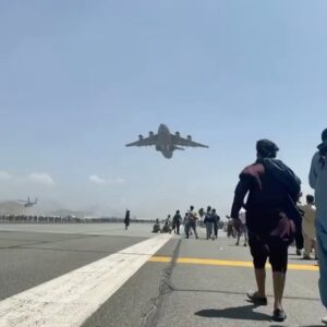 Azita Ghanizada Instagram - 💔 The Chaos at #Kabul airport continues. Civilian flights were grounded and cancelled. Military evacuation only.  There are 1000s of Afghan citizens trying desperately to get somewhere safe with no way to board a plane. The @deptofdefense has control of the runway and I hear will be operating missions til August 31st per @potus instruction.  But these are for people that worked with the the government.  High risk women, artists, lgbtqi that don’t have the documentation can not escape this new terror regime and get to safety. 

Please call and text your reps and ask them to keep air space open and civilian flights operating again.  They may be planning on it - but we don’t know anything. 

Video via @theafghan 

#afghanistan