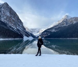 Azita Ghanizada Instagram - BANFF ❄️🪄

Magical winter wonderland ❄️
Icy lakes 🤍 snow hikes ✨hot springs 🌊 more snow ❄️ epic nature🗻stunning heritage hotel, snow doggy, dreamy dream dreams photo stream. 

#lakelouise #banff #geataway #fairmontbanffsprings #travel #snow #birthday
